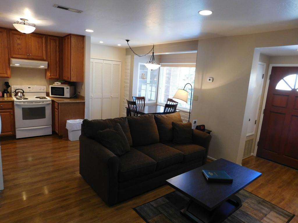 Pine Acres Lodge Pacific Grove Dış mekan fotoğraf